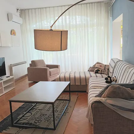 Apartman Jane's Garden *