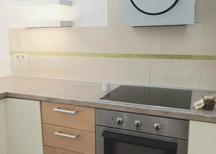 Jane's Garden Апартаменты Матульи