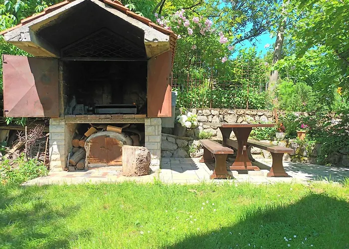 Апартаменты Jane's Garden